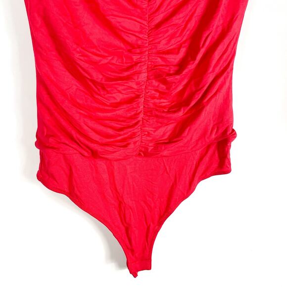 Lovers & Friends Jupiter Bodysuit Red‎ Front Ruched Sz S Pull On Short Sleeve - Picture 8 of 13